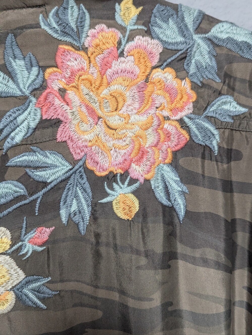 Johnny Was Workshop Embroidered Camo Jacket Size XS - Picture 7 of 14